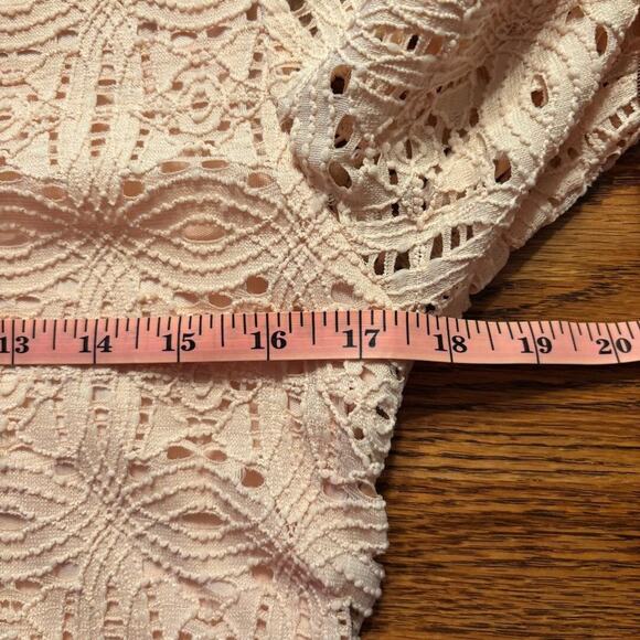 Ronni Nicole 3/4 Bell Sleeve Pink Lace Knee Length Dress Size 10 - Picture 8 of 11